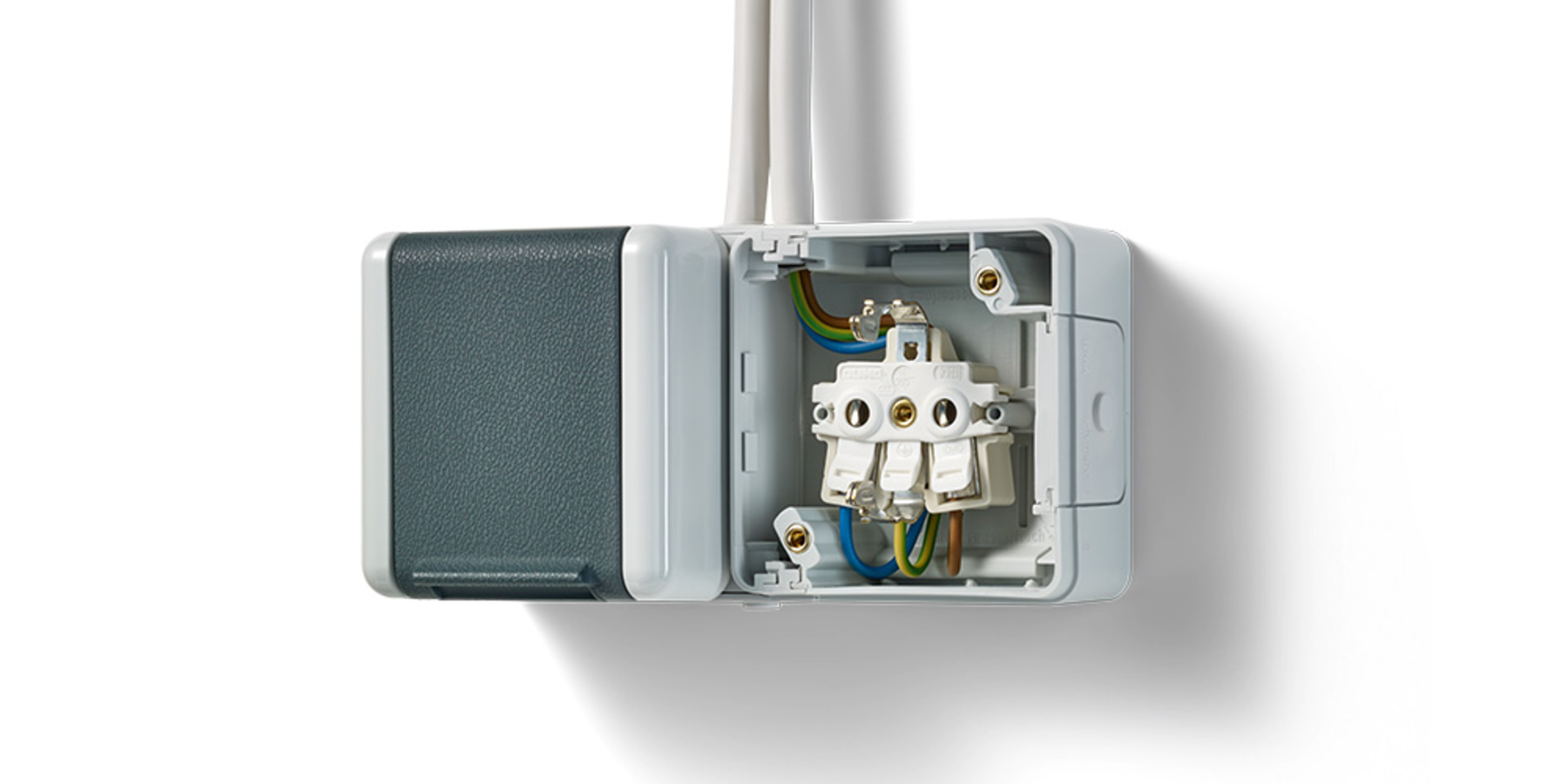 Doppelsteckdose mit Trennsteg bei RBS Elektroinstallation GmbH in Niedergörsdorf OT Altes Lager